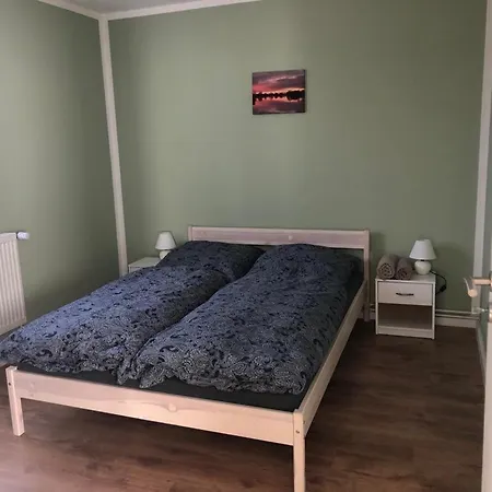 Moderne Mit Terrasse, Pool, Wallbox & Spielplatz In Den Goetzer Bergen - Ideal Fuer Ihren Berlin-besuch Und Auch Fuer Gruppen Bis Zu 40 Personen Geeignet * Gross Kreutz